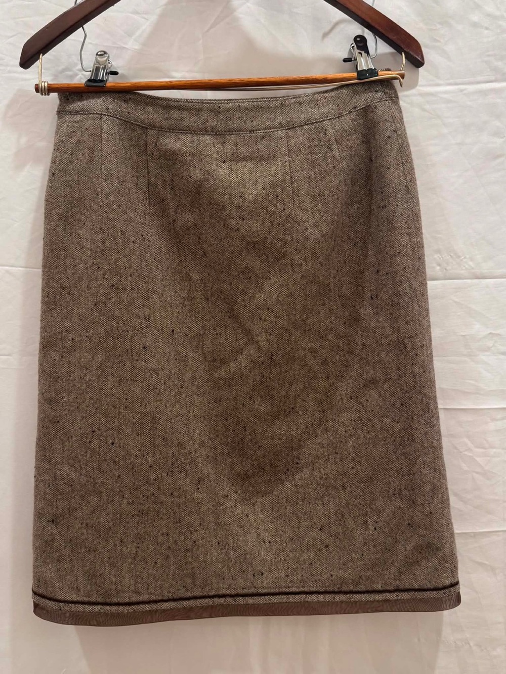 Michel Klein Women Vintage 1990s A-Line Midi Skirt in Brown 94% High Wool sz 40